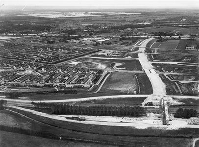 842630 Luchtfoto van het tracé van de Zuilense Ring (rondweg Utrecht-Maarssen, onderdeel van de N230) ter hoogte van ...